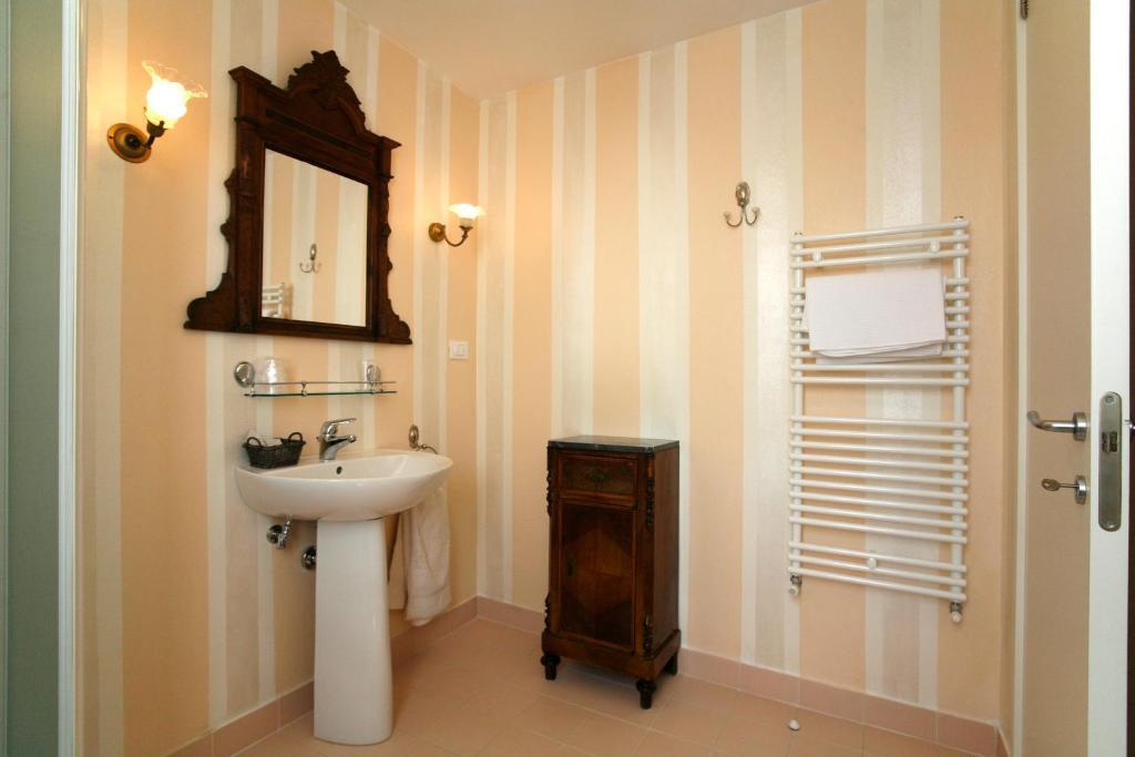 Villa Amelia Rooms Marina di Pietrasanta Rom bilde