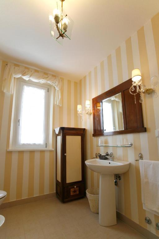 Villa Amelia Rooms Marina di Pietrasanta Rom bilde